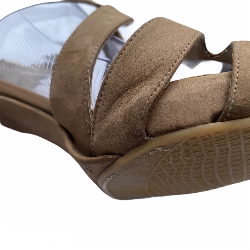 Stuart Weitzman tan swingband suede strap shoe 9.5 - Picture 7 of 13